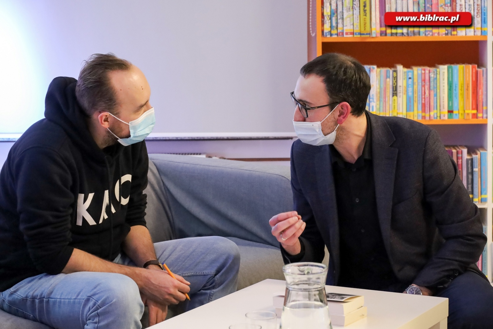 Zdjęcie w galerii na portalu naszraciborz.pl: Kajś tam jest Racibórz – Zbigniew Rokita w bibliotece wiadomości z regionu