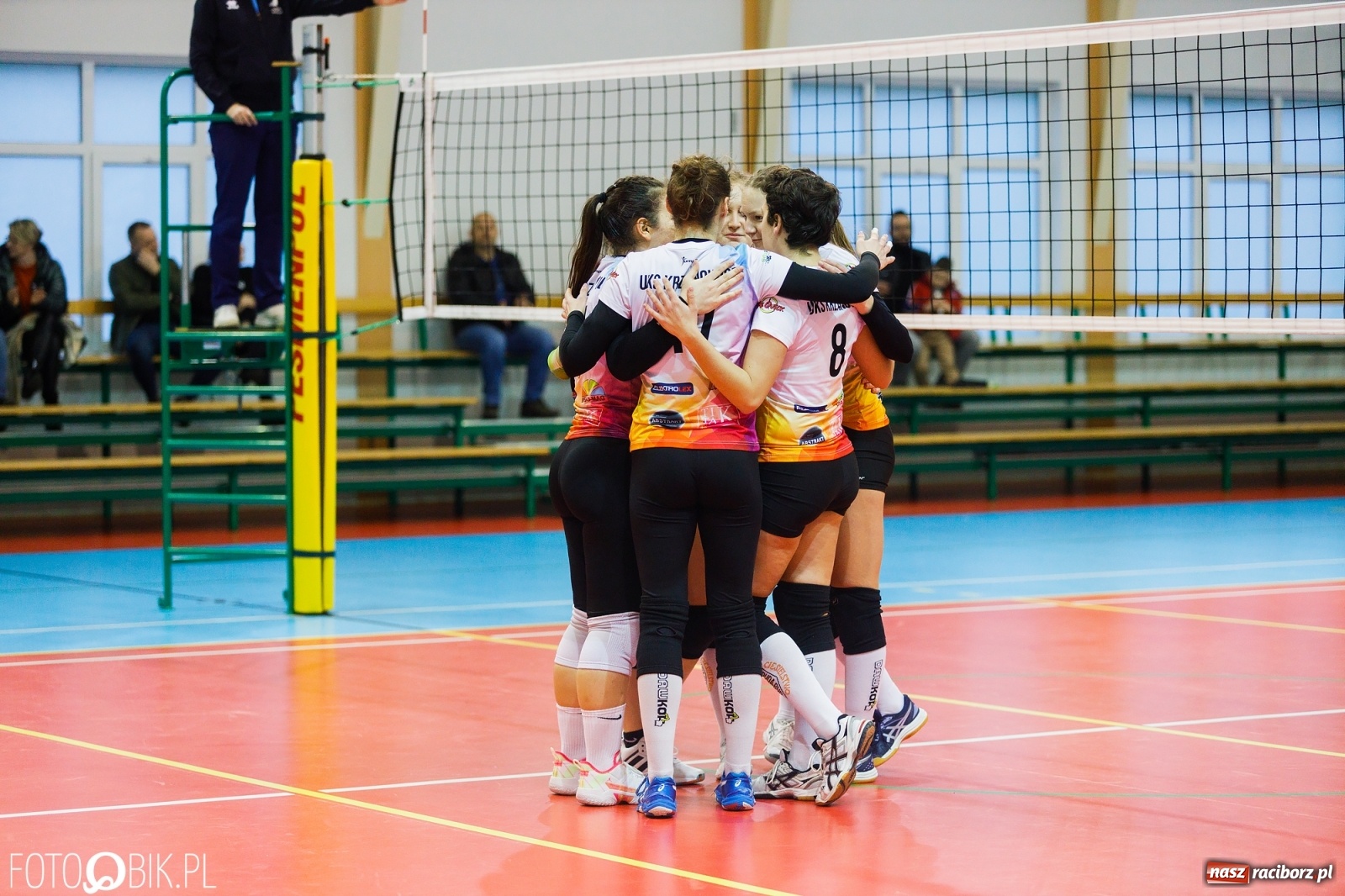 Zdjęcie w galerii na portalu naszraciborz.pl: Siatkarki Krzanowic znów zwycięskie. Częstochowa pokonana! [FOTO i WIDEO] wiadomości z regionu