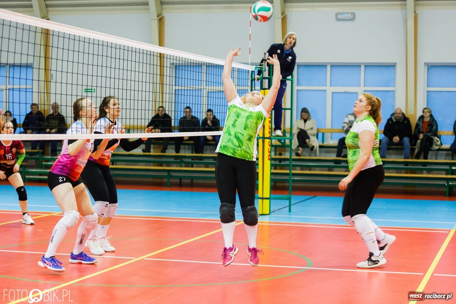 Zdjęcie w galerii na portalu naszraciborz.pl: Siatkarki Krzanowic znów zwycięskie. Częstochowa pokonana! [FOTO i WIDEO] wiadomości z regionu