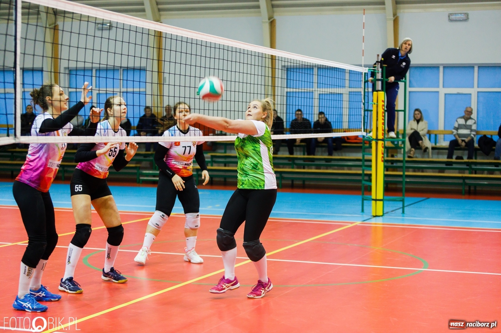 Zdjęcie w galerii na portalu naszraciborz.pl: Siatkarki Krzanowic znów zwycięskie. Częstochowa pokonana! [FOTO i WIDEO] wiadomości z regionu