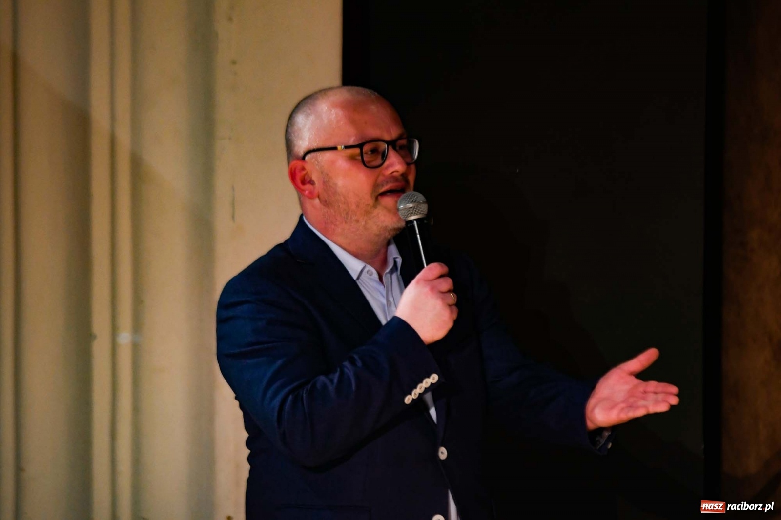 Zdjęcie w galerii na portalu naszraciborz.pl: Niekoronowany król Górnego Śląska. Ulitzka po premierze wiadomości z regionu