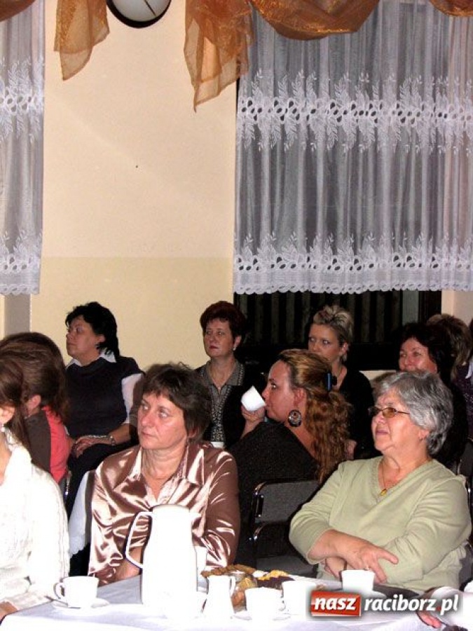 Zdjęcie w galerii na portalu naszraciborz.pl: Wieczór przy świecach wiadomości z regionu