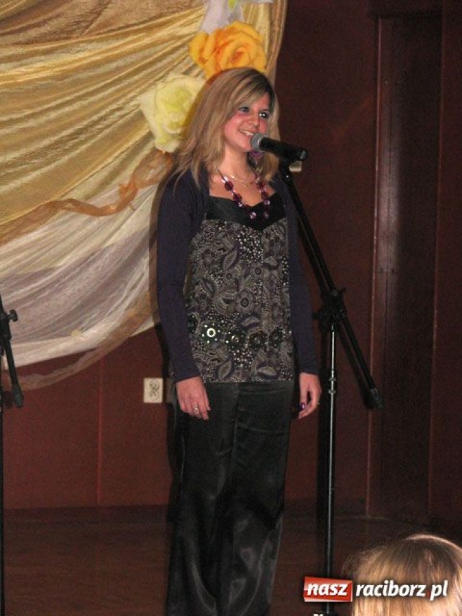 Zdjęcie w galerii na portalu naszraciborz.pl: Wieczór przy świecach wiadomości z regionu