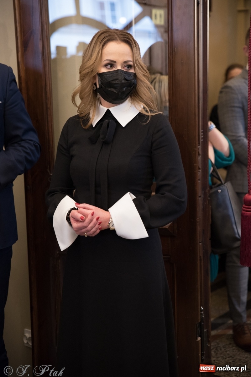 Zdjęcie w galerii na portalu naszraciborz.pl: Historyczny moment w dziejach Raciborza. Gmach dawnego Sądu Krajowego odzyskał pierwotne funkcje [FOTO i WIDEO] wiadomości z regionu