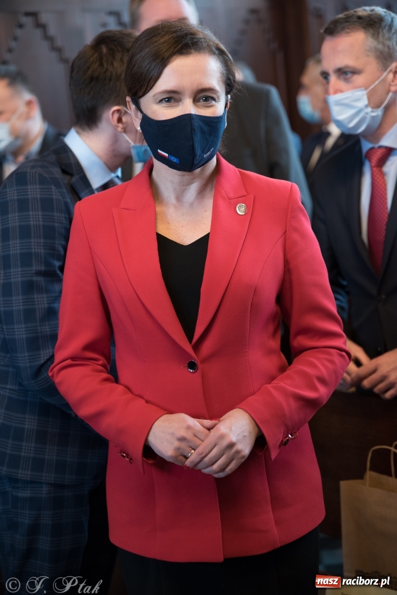 Zdjęcie w galerii na portalu naszraciborz.pl: Historyczny moment w dziejach Raciborza. Gmach dawnego Sądu Krajowego odzyskał pierwotne funkcje [FOTO i WIDEO] wiadomości z regionu