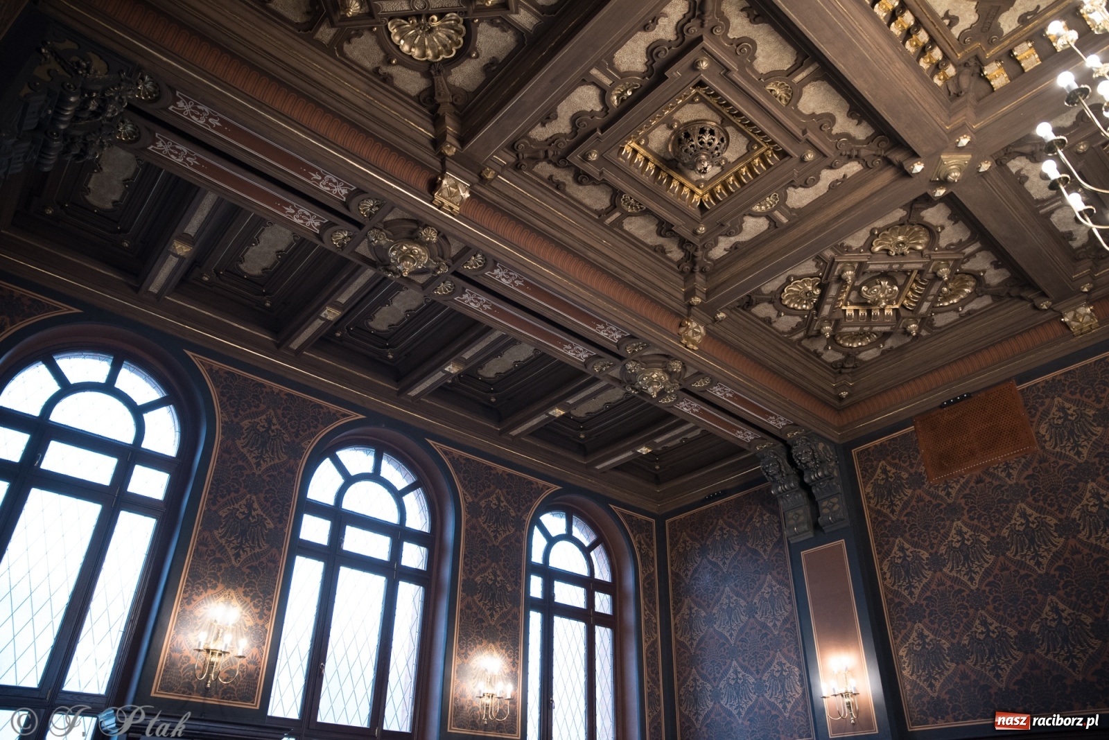 Zdjęcie w galerii na portalu naszraciborz.pl: Historyczny moment w dziejach Raciborza. Gmach dawnego Sądu Krajowego odzyskał pierwotne funkcje [FOTO i WIDEO] wiadomości z regionu