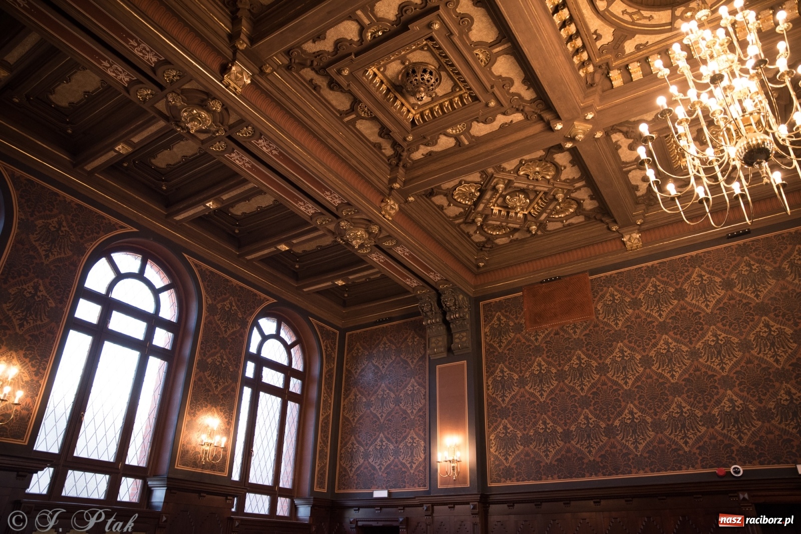 Zdjęcie w galerii na portalu naszraciborz.pl: Historyczny moment w dziejach Raciborza. Gmach dawnego Sądu Krajowego odzyskał pierwotne funkcje [FOTO i WIDEO] wiadomości z regionu