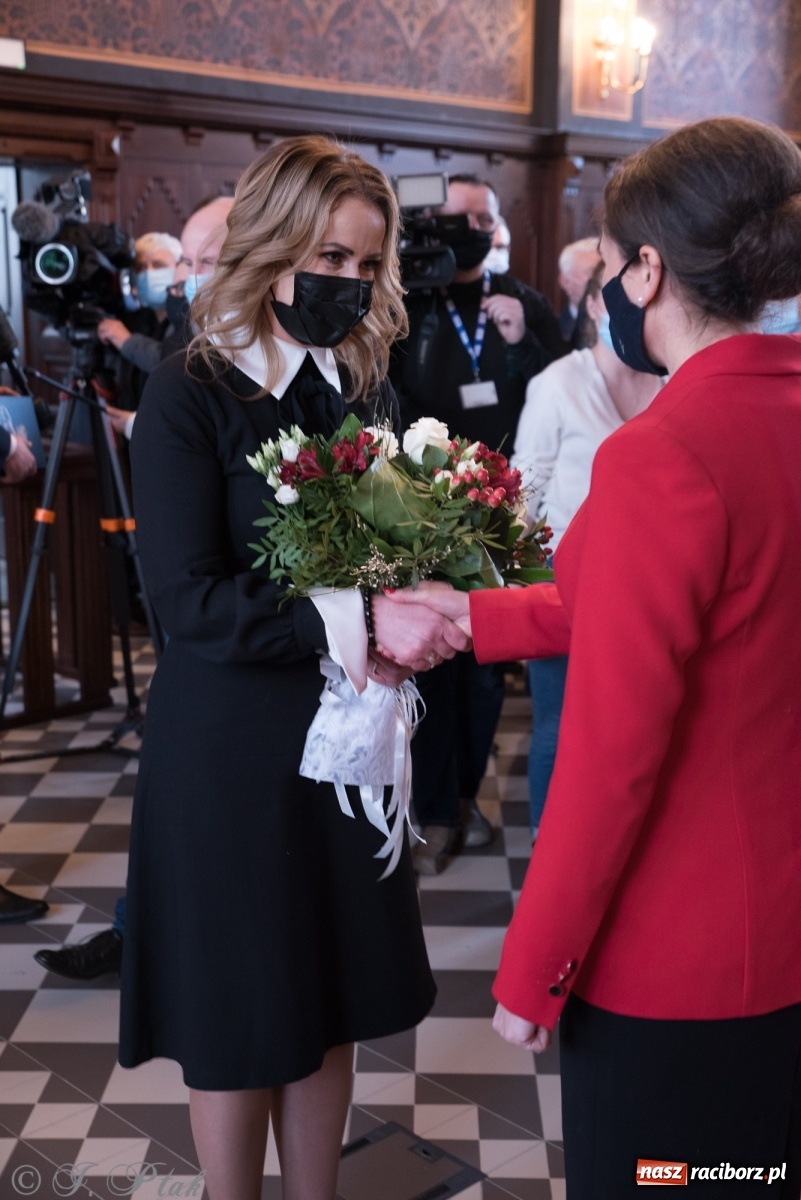 Zdjęcie w galerii na portalu naszraciborz.pl: Historyczny moment w dziejach Raciborza. Gmach dawnego Sądu Krajowego odzyskał pierwotne funkcje [FOTO i WIDEO] wiadomości z regionu