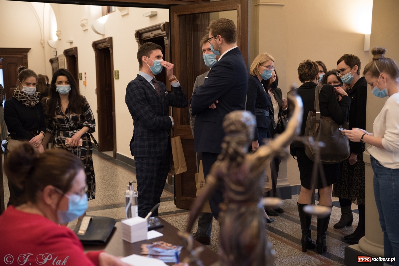 Zdjęcie w galerii na portalu naszraciborz.pl: Historyczny moment w dziejach Raciborza. Gmach dawnego Sądu Krajowego odzyskał pierwotne funkcje [FOTO i WIDEO] wiadomości z regionu