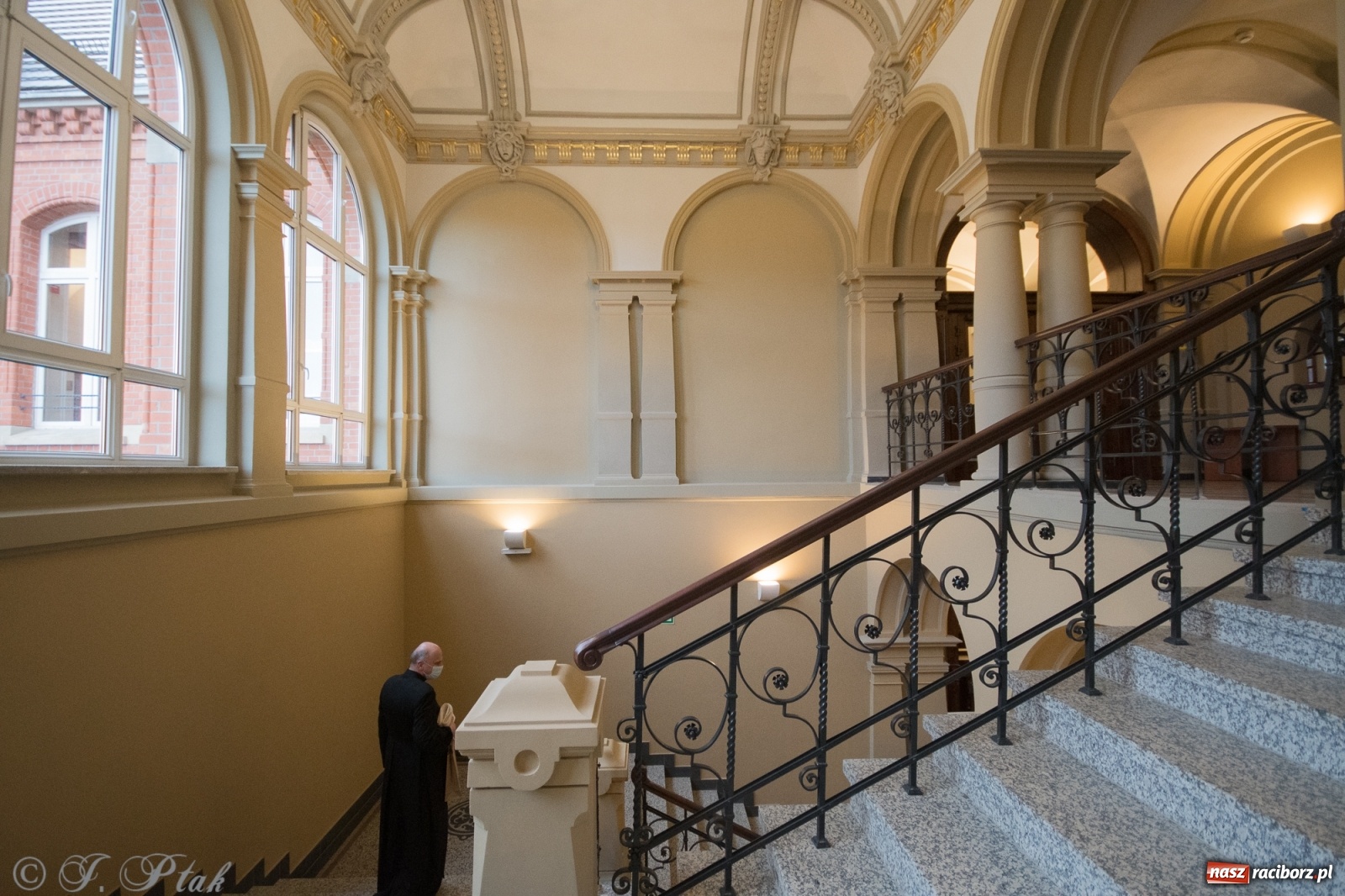 Zdjęcie w galerii na portalu naszraciborz.pl: Historyczny moment w dziejach Raciborza. Gmach dawnego Sądu Krajowego odzyskał pierwotne funkcje [FOTO i WIDEO] wiadomości z regionu