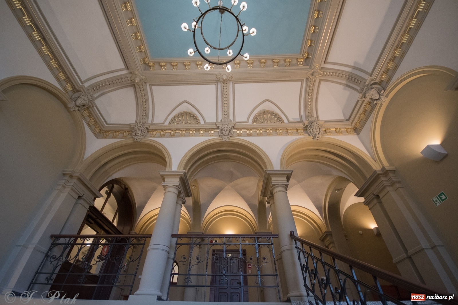 Zdjęcie w galerii na portalu naszraciborz.pl: Historyczny moment w dziejach Raciborza. Gmach dawnego Sądu Krajowego odzyskał pierwotne funkcje [FOTO i WIDEO] wiadomości z regionu