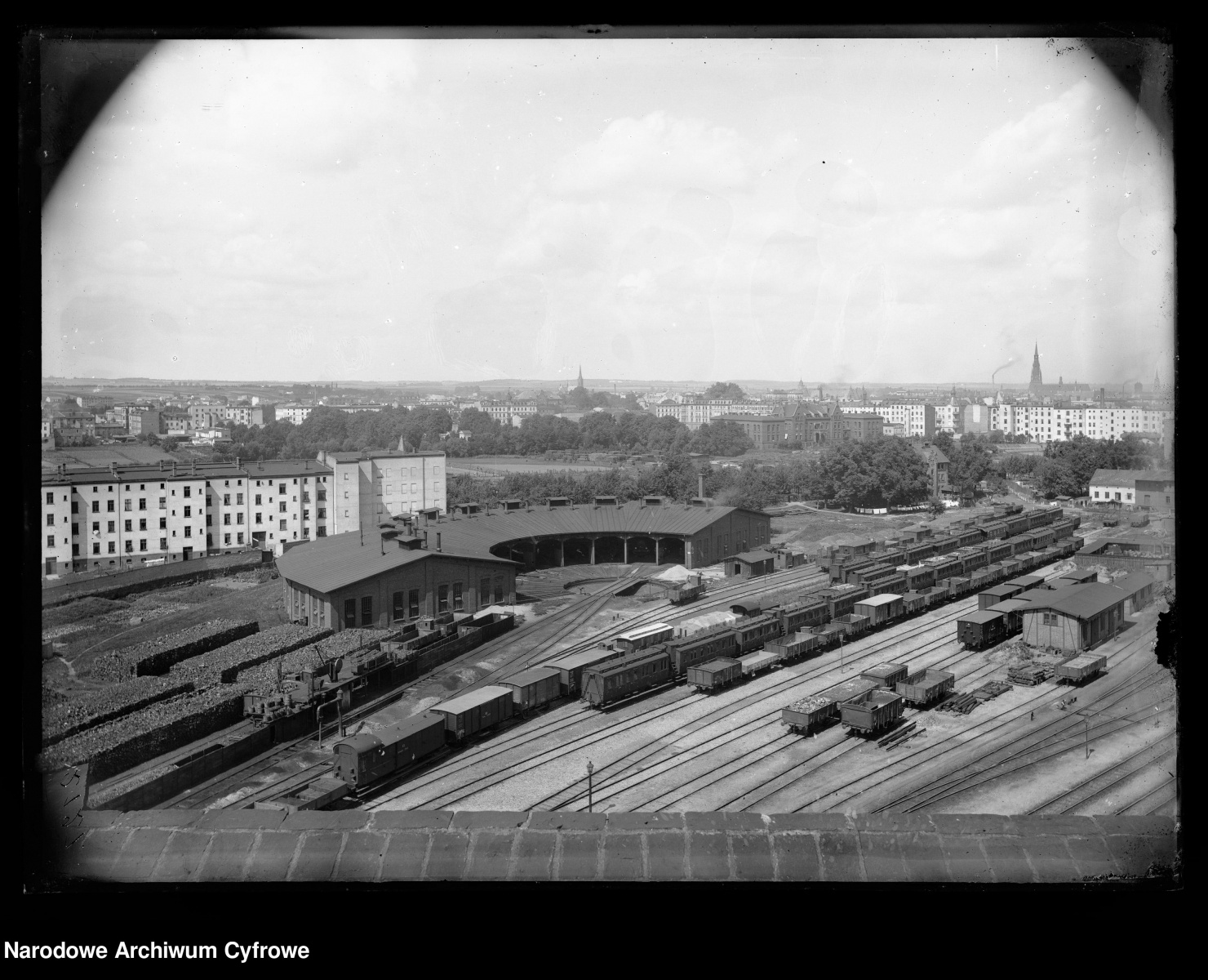 Zdjęcie w galerii na portalu naszraciborz.pl: Raciborska parowozownia wystawiona na sprzedaż wiadomości z regionu