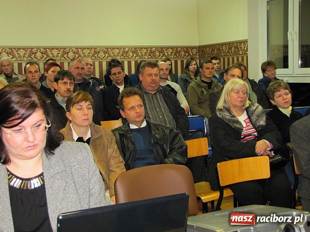 Zdjęcie w galerii na portalu naszraciborz.pl: Na Płoni tiry jak samoloty szaleją wiadomości z regionu