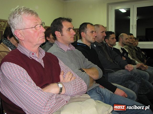 Zdjęcie w galerii na portalu naszraciborz.pl: Na Płoni tiry jak samoloty szaleją wiadomości z regionu