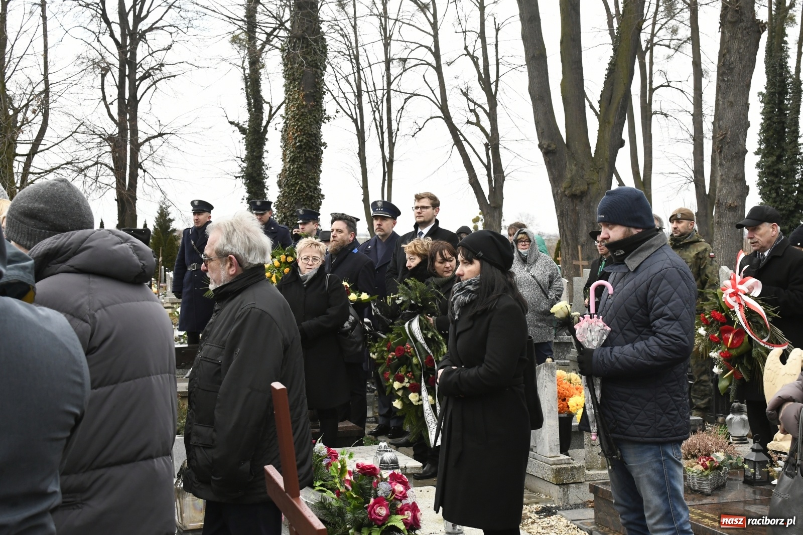 Zdjęcie w galerii na portalu naszraciborz.pl: Ostatnie pożegnanie pułkownika Mariana Szlapańskiego, weterana AK [FOTO i WIDEO] wiadomości z regionu
