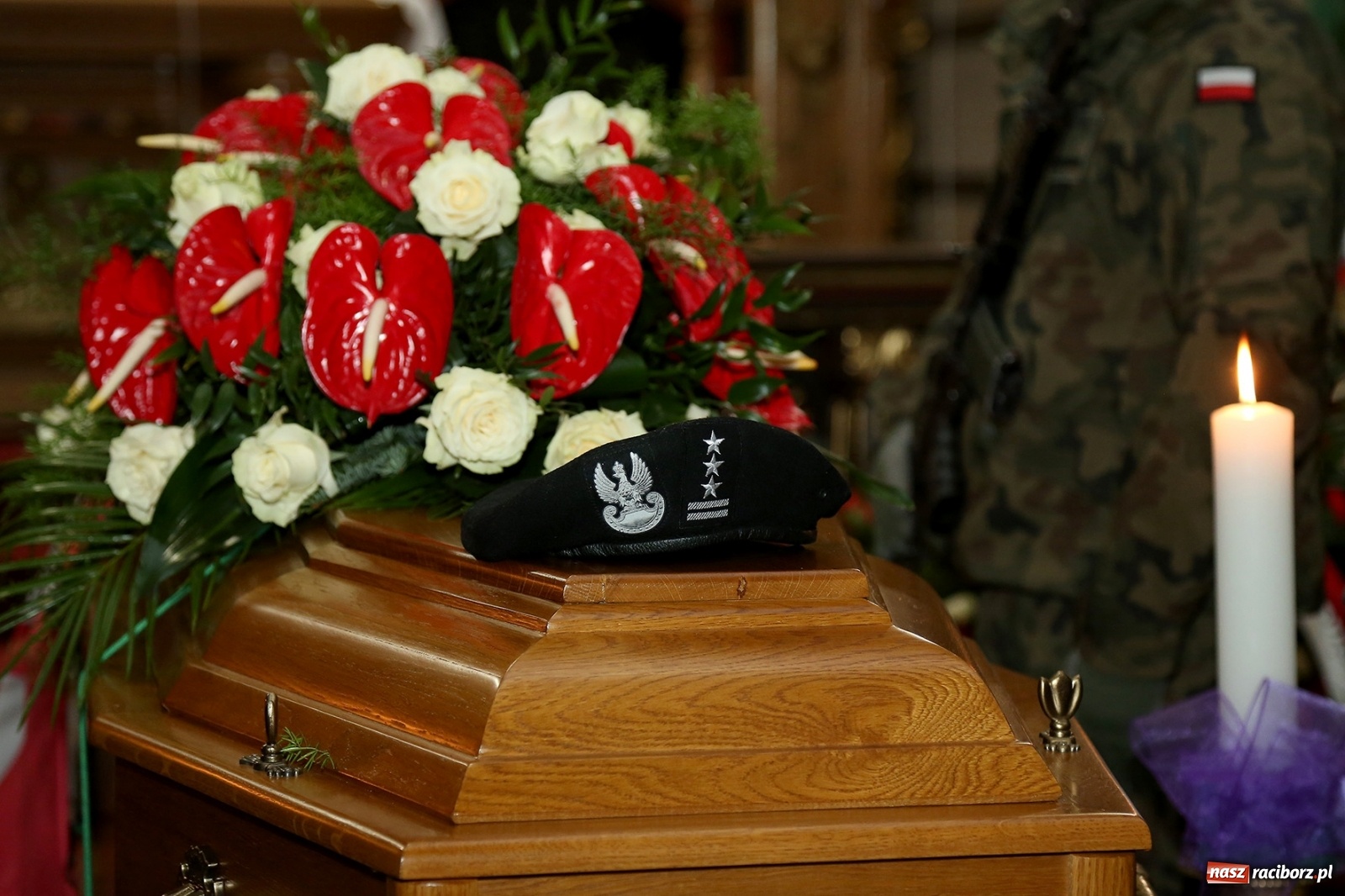 Zdjęcie w galerii na portalu naszraciborz.pl: Ostatnie pożegnanie pułkownika Mariana Szlapańskiego, weterana AK [FOTO i WIDEO] wiadomości z regionu