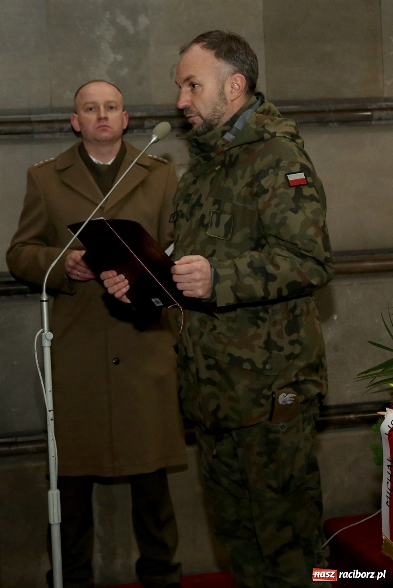 Zdjęcie w galerii na portalu naszraciborz.pl: Ostatnie pożegnanie pułkownika Mariana Szlapańskiego, weterana AK [FOTO i WIDEO] wiadomości z regionu