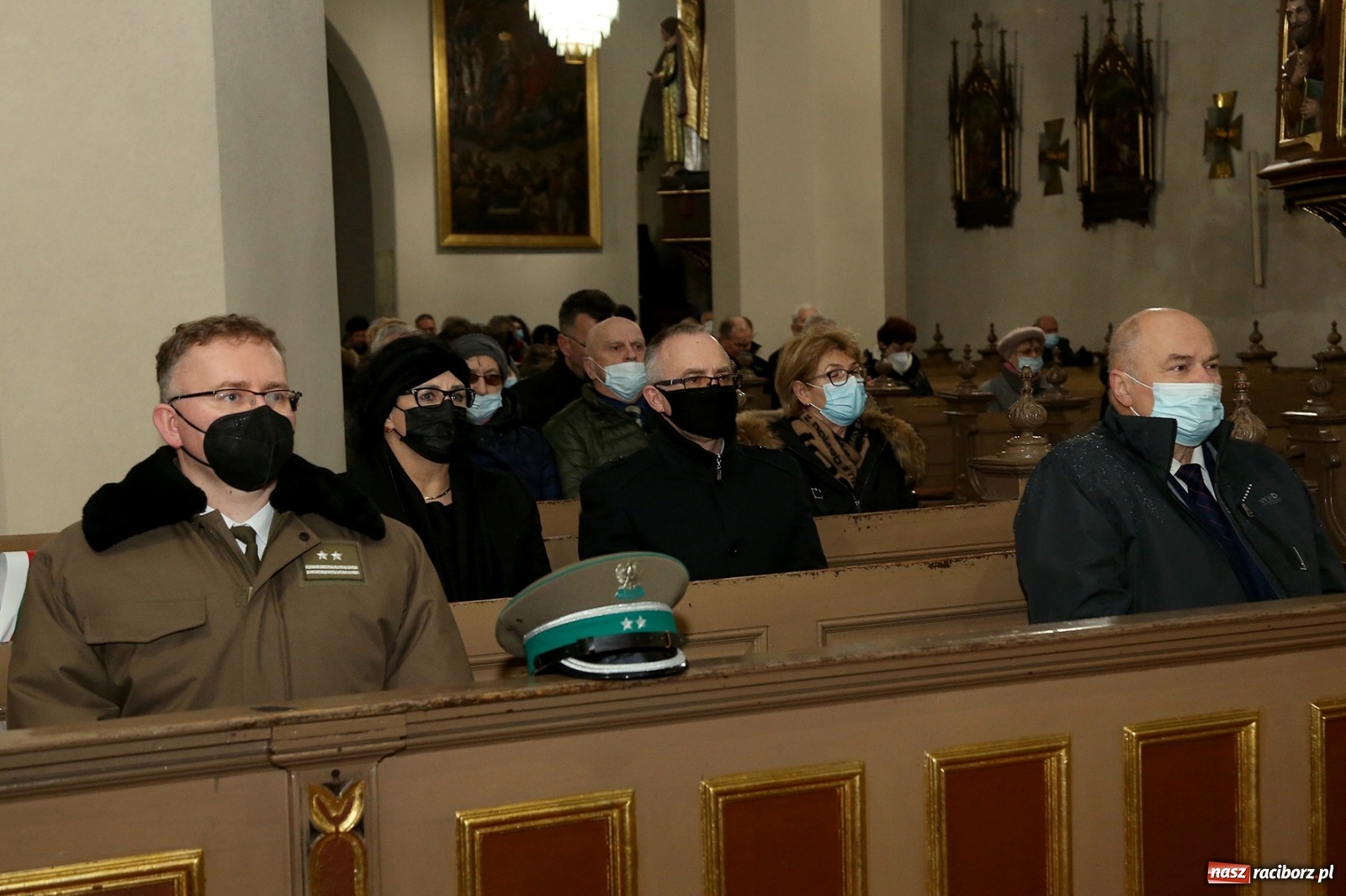 Zdjęcie w galerii na portalu naszraciborz.pl: Ostatnie pożegnanie pułkownika Mariana Szlapańskiego, weterana AK [FOTO i WIDEO] wiadomości z regionu