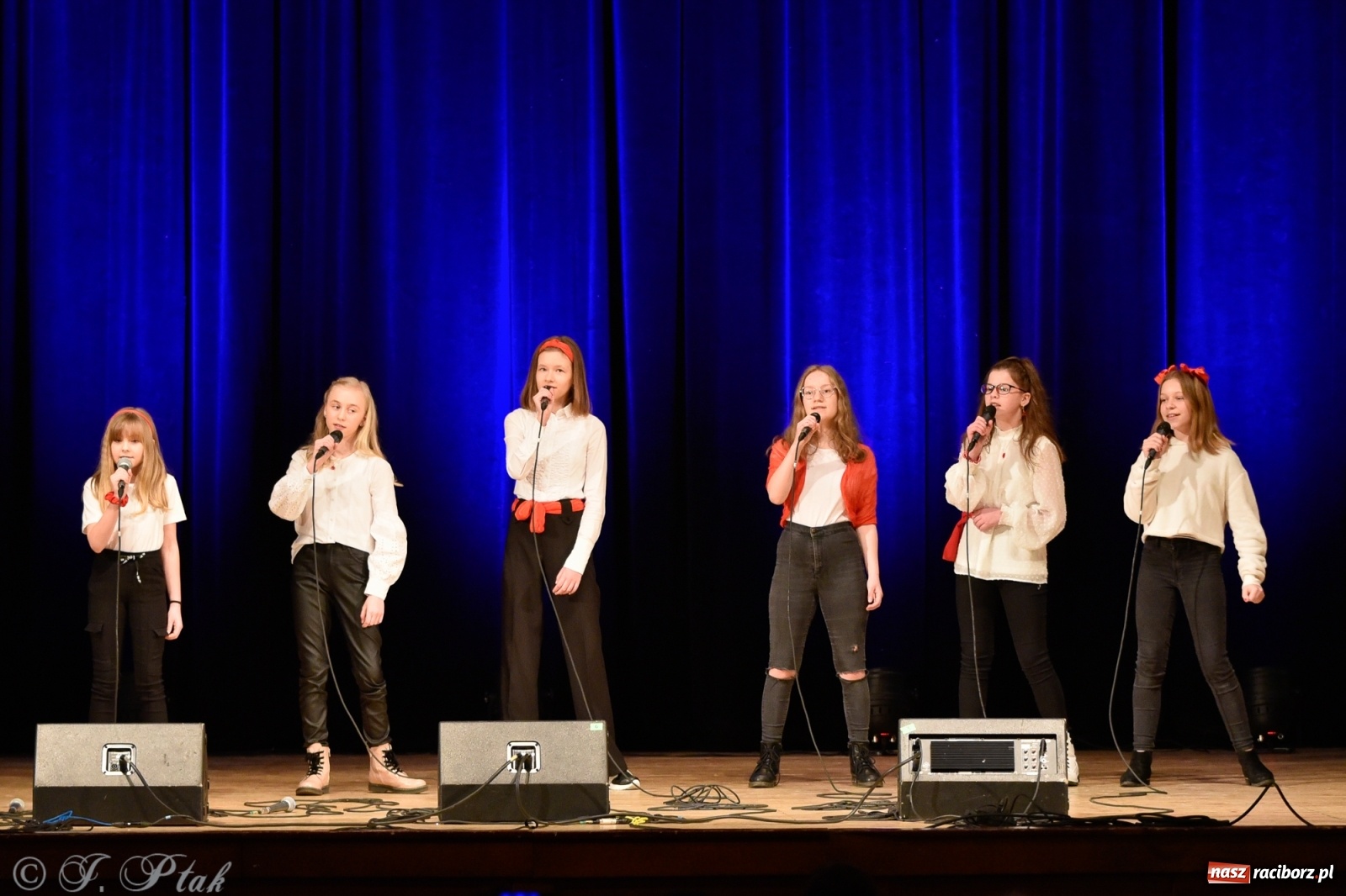 Zdjęcie w galerii na portalu naszraciborz.pl: Zimowe koncertowanie Perspektywy wiadomości z regionu