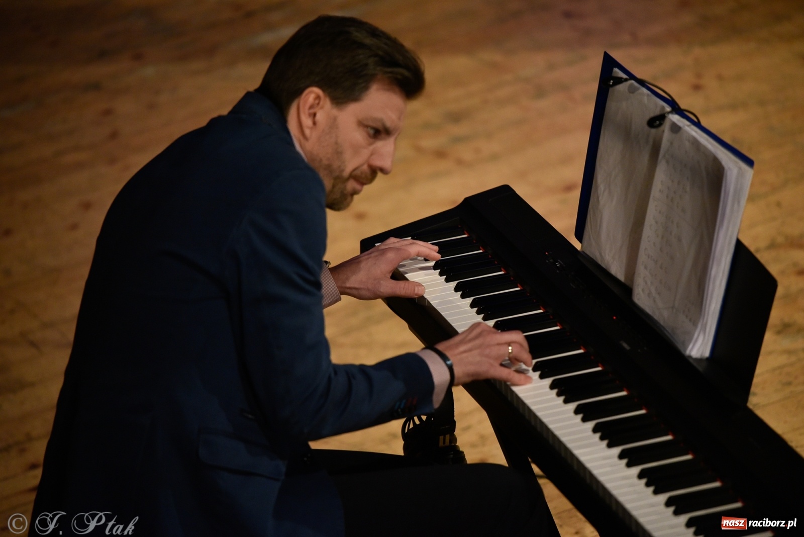 Zdjęcie w galerii na portalu naszraciborz.pl: Zimowe koncertowanie Perspektywy wiadomości z regionu