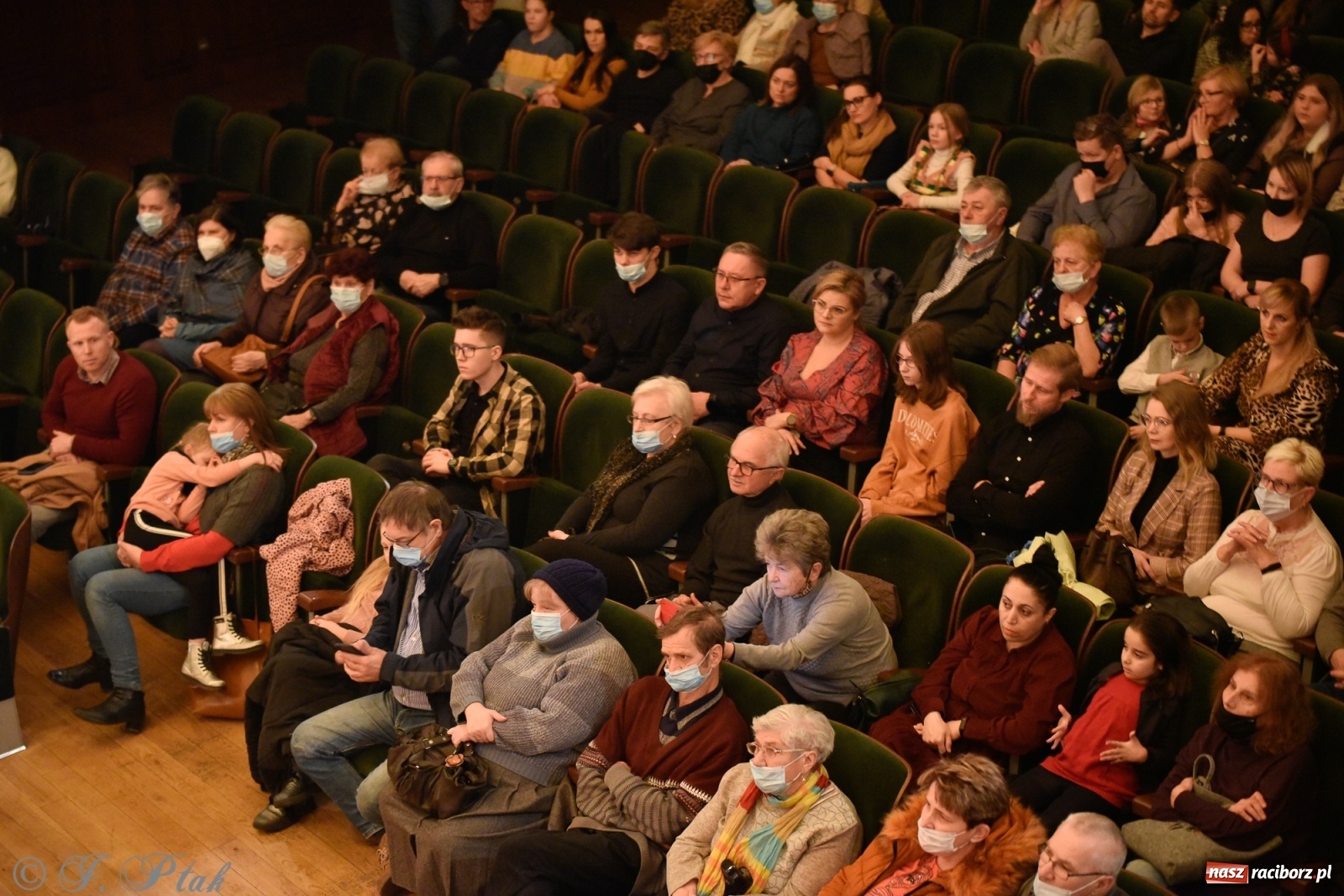 Zdjęcie w galerii na portalu naszraciborz.pl: Zimowe koncertowanie Perspektywy wiadomości z regionu