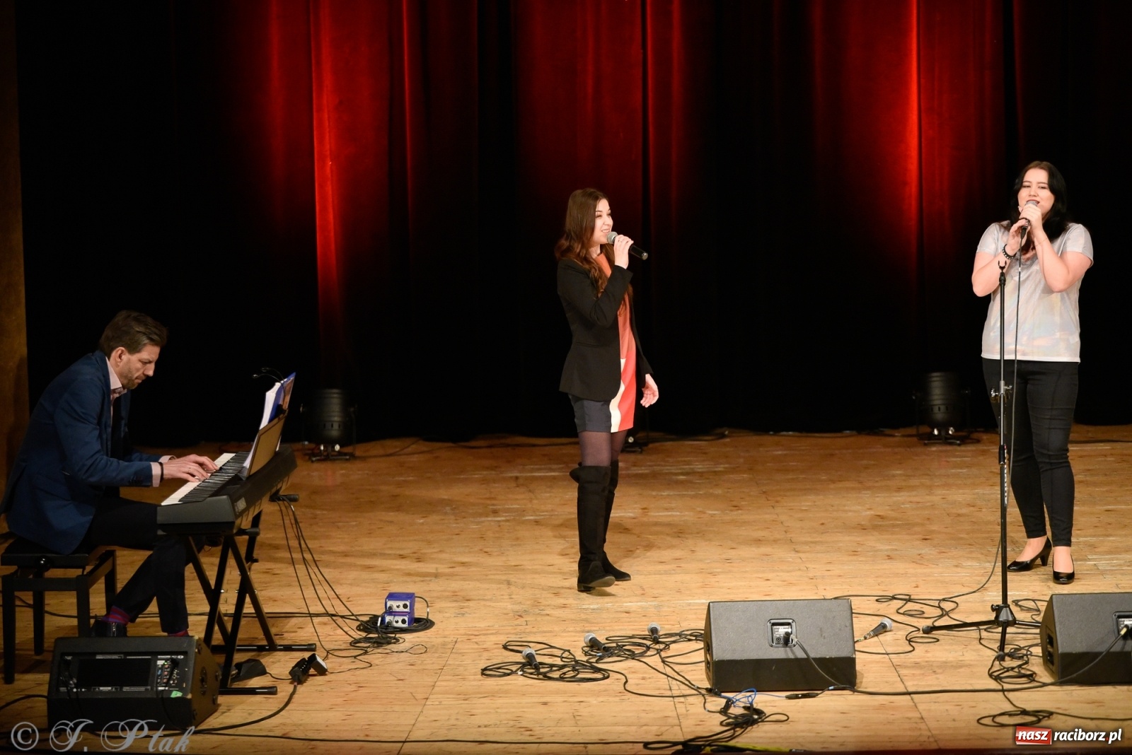 Zdjęcie w galerii na portalu naszraciborz.pl: Zimowe koncertowanie Perspektywy wiadomości z regionu