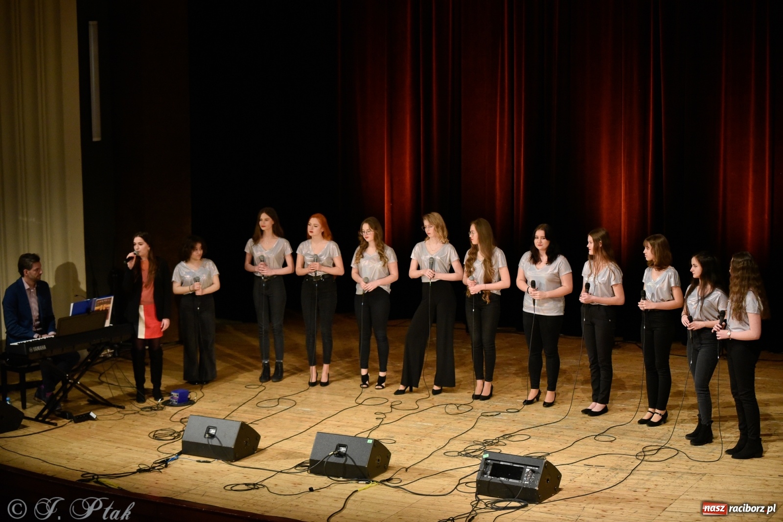 Zdjęcie w galerii na portalu naszraciborz.pl: Zimowe koncertowanie Perspektywy wiadomości z regionu