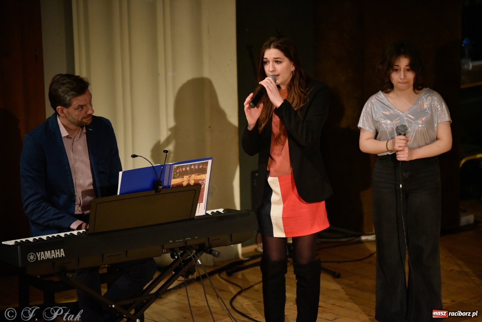 Zdjęcie w galerii na portalu naszraciborz.pl: Zimowe koncertowanie Perspektywy wiadomości z regionu