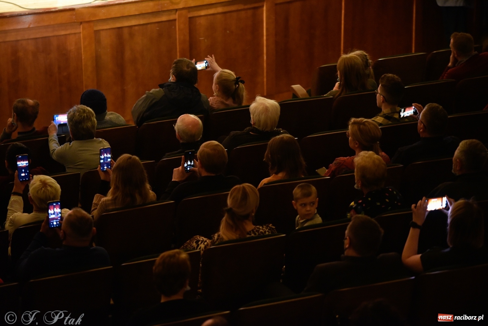 Zdjęcie w galerii na portalu naszraciborz.pl: Zimowe koncertowanie Perspektywy wiadomości z regionu
