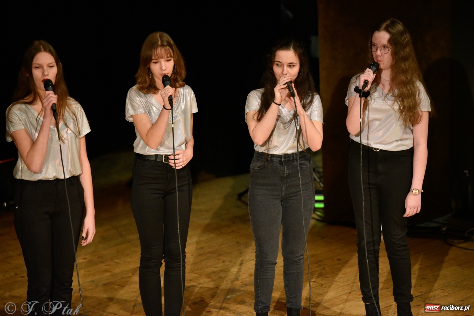 Zdjęcie w galerii na portalu naszraciborz.pl: Zimowe koncertowanie Perspektywy wiadomości z regionu