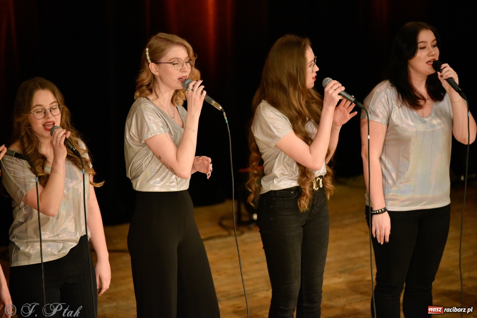 Zdjęcie w galerii na portalu naszraciborz.pl: Zimowe koncertowanie Perspektywy wiadomości z regionu