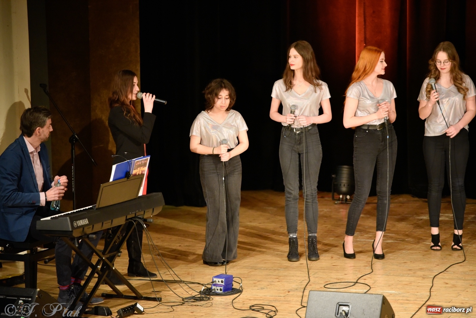 Zdjęcie w galerii na portalu naszraciborz.pl: Zimowe koncertowanie Perspektywy wiadomości z regionu