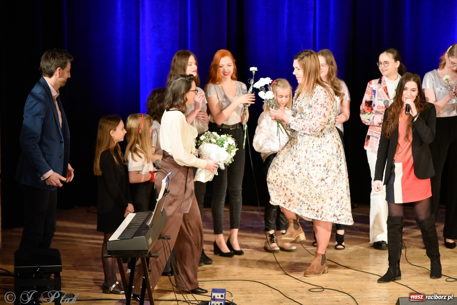 Zdjęcie w galerii na portalu naszraciborz.pl: Zimowe koncertowanie Perspektywy wiadomości z regionu