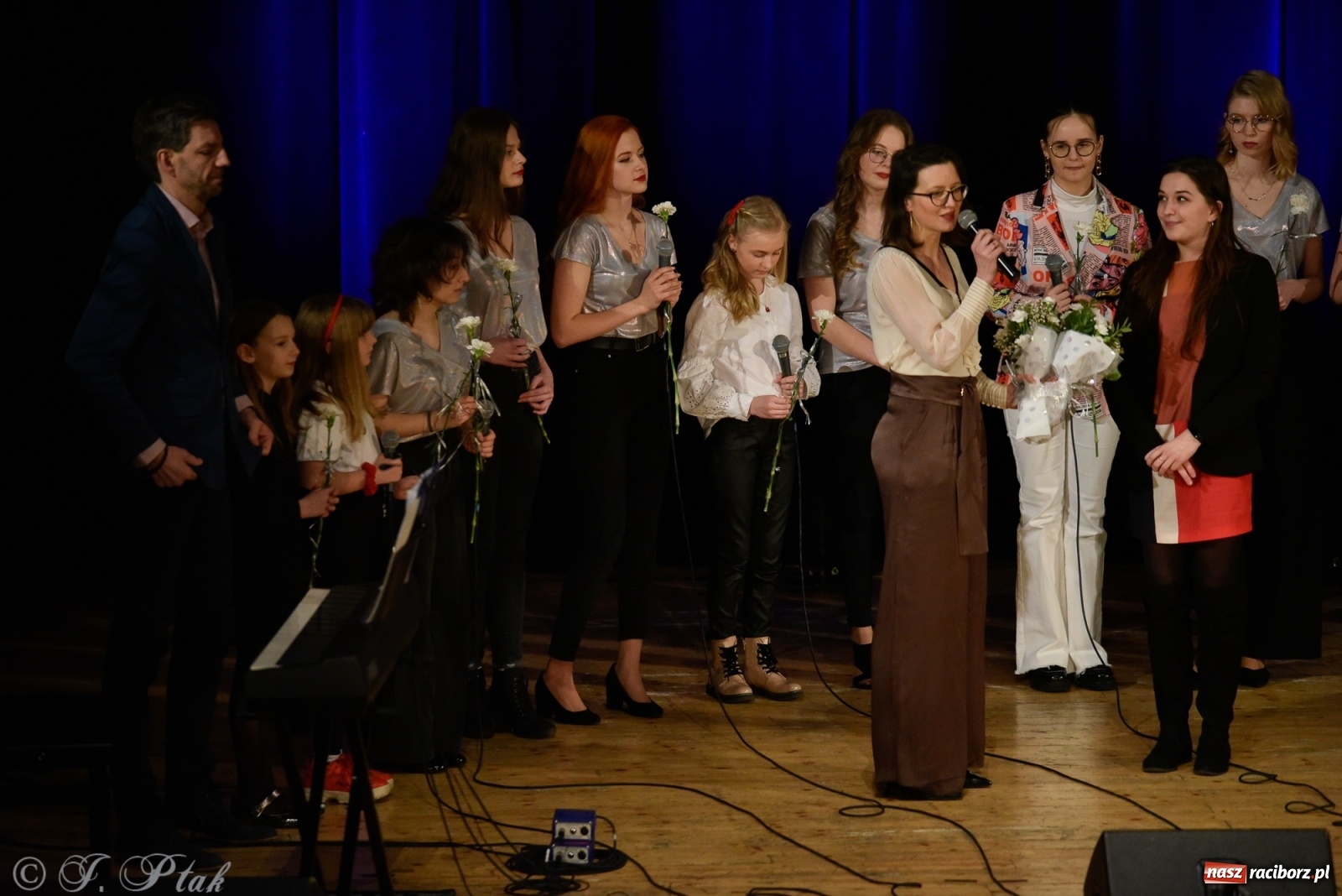 Zdjęcie w galerii na portalu naszraciborz.pl: Zimowe koncertowanie Perspektywy wiadomości z regionu