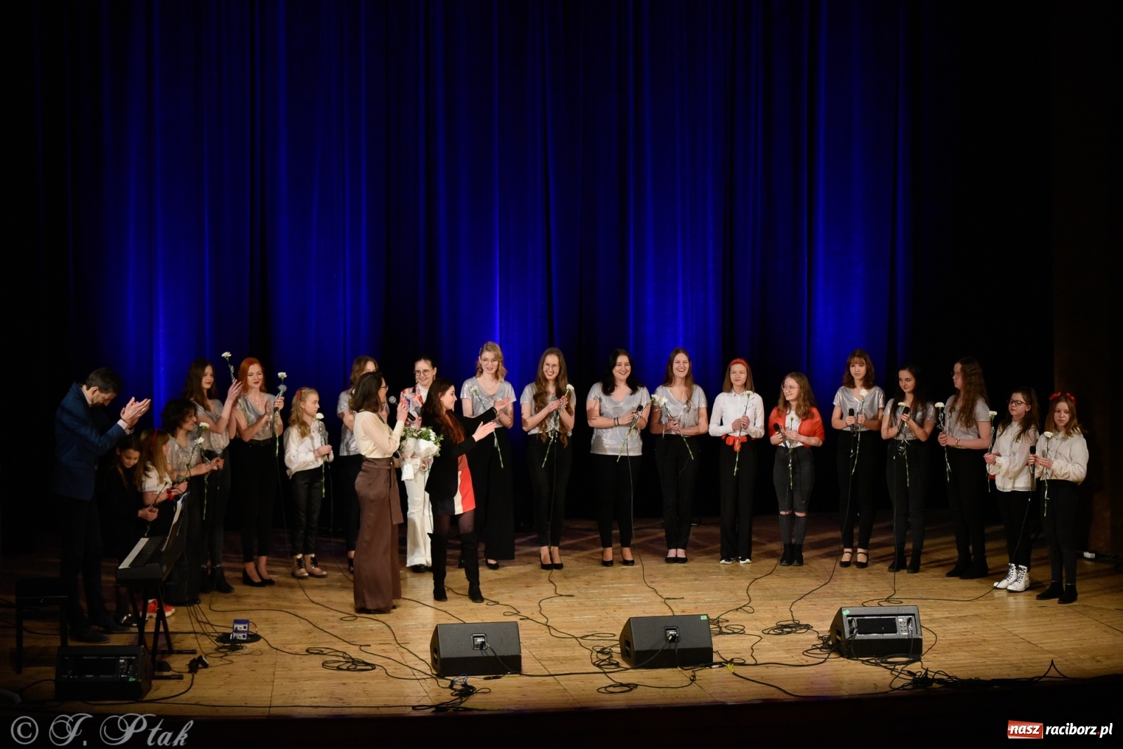 Zdjęcie w galerii na portalu naszraciborz.pl: Zimowe koncertowanie Perspektywy wiadomości z regionu