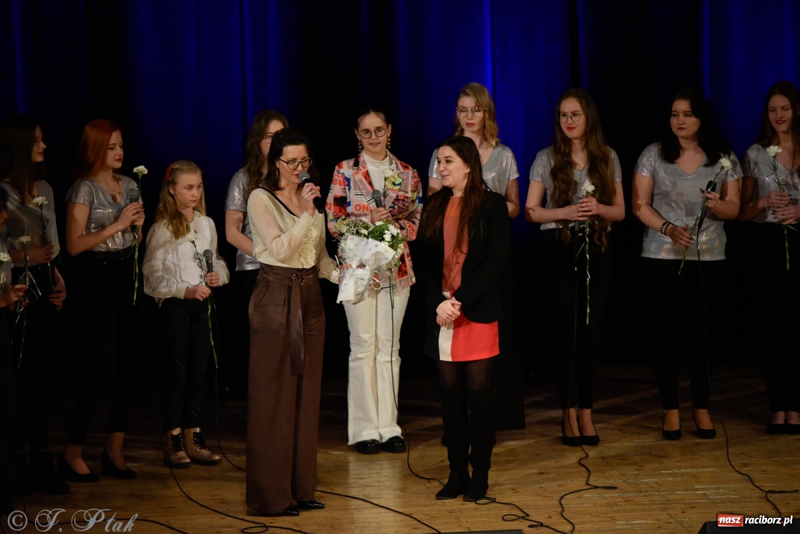 Zdjęcie w galerii na portalu naszraciborz.pl: Zimowe koncertowanie Perspektywy wiadomości z regionu