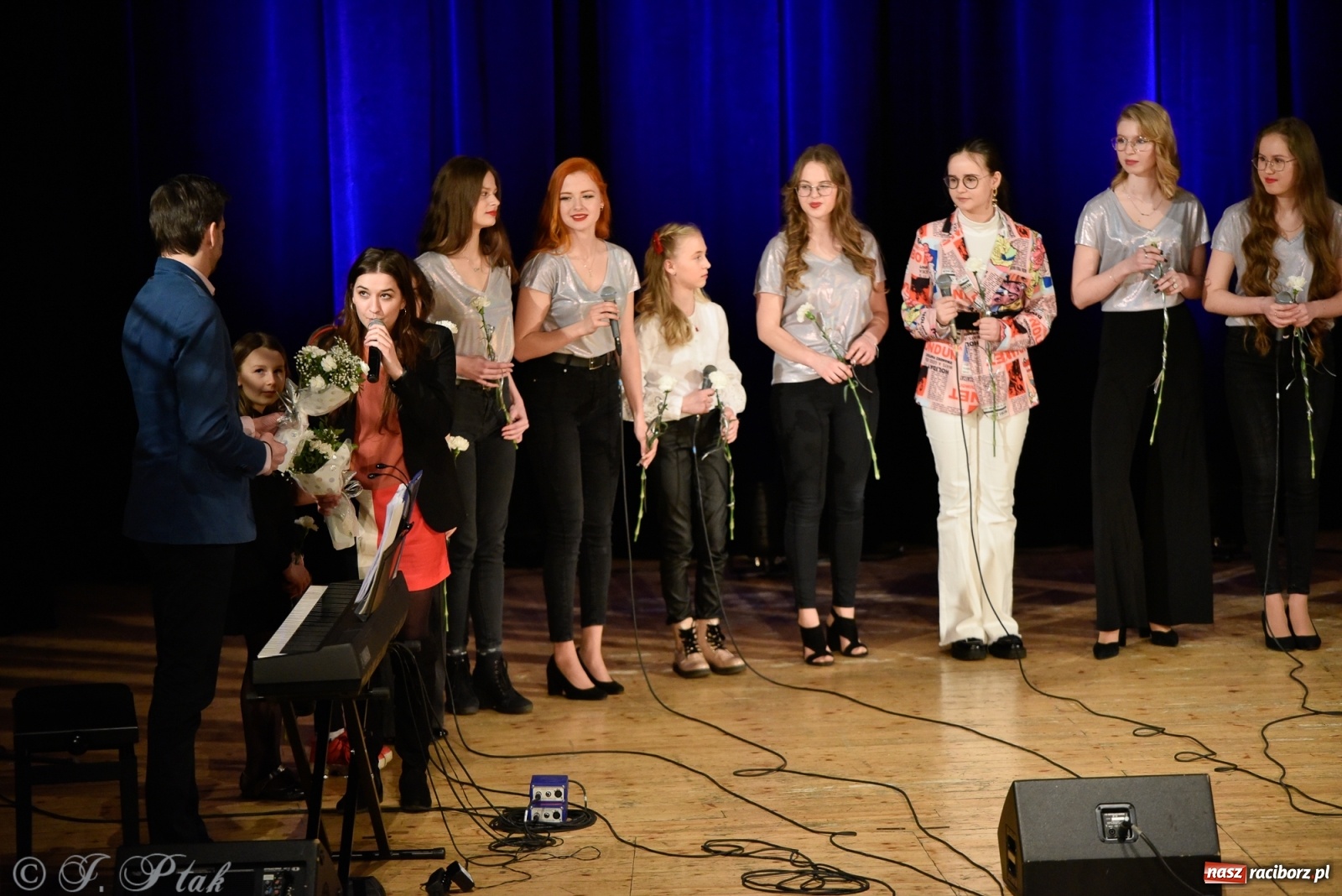 Zdjęcie w galerii na portalu naszraciborz.pl: Zimowe koncertowanie Perspektywy wiadomości z regionu