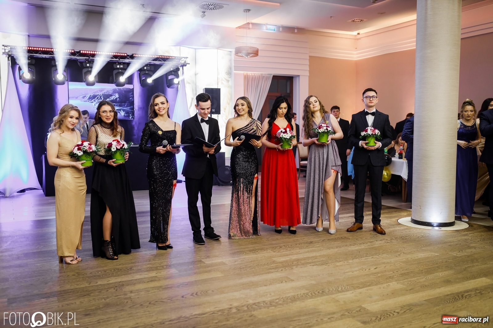 Zdjęcie w galerii na portalu naszraciborz.pl: Bal maturalny raciborskiego Ekonomika [FOTO i WIDEO] wiadomości z regionu
