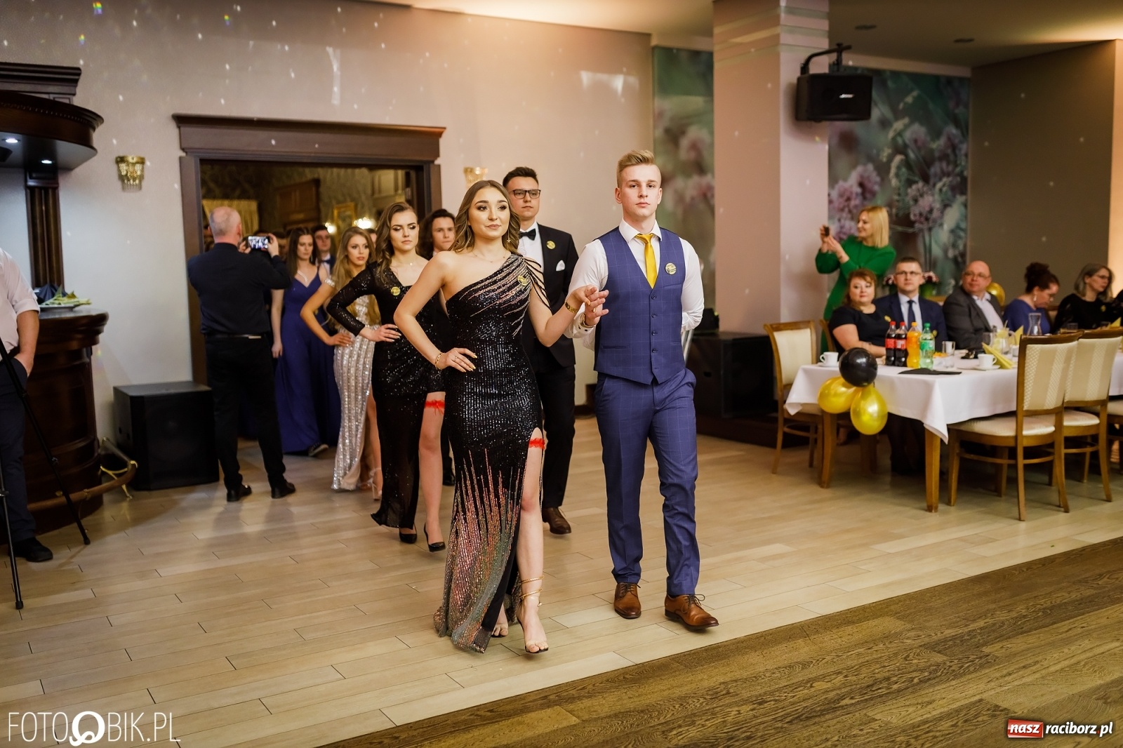 Zdjęcie w galerii na portalu naszraciborz.pl: Bal maturalny raciborskiego Ekonomika [FOTO i WIDEO] wiadomości z regionu