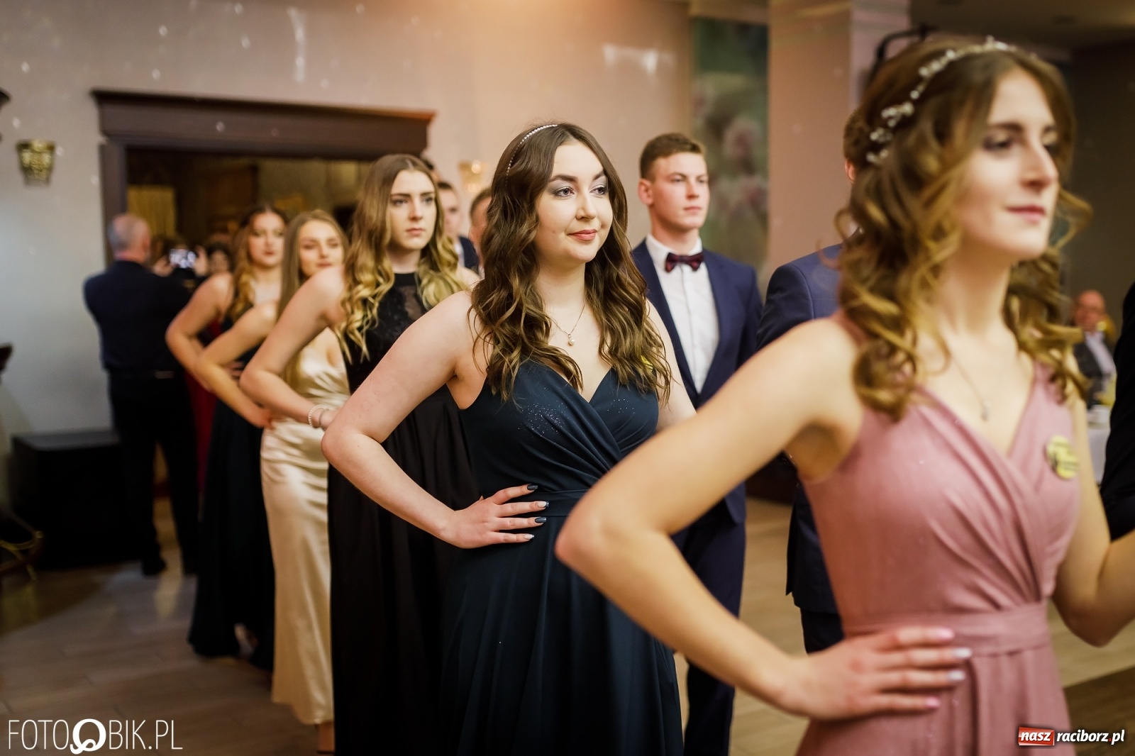 Zdjęcie w galerii na portalu naszraciborz.pl: Bal maturalny raciborskiego Ekonomika [FOTO i WIDEO] wiadomości z regionu