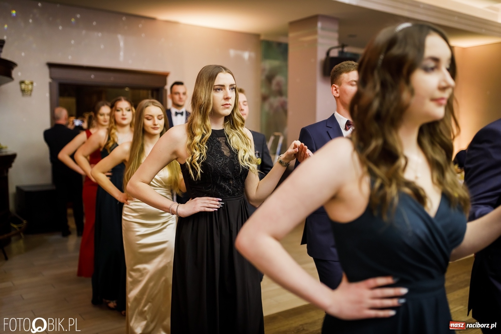 Zdjęcie w galerii na portalu naszraciborz.pl: Bal maturalny raciborskiego Ekonomika [FOTO i WIDEO] wiadomości z regionu