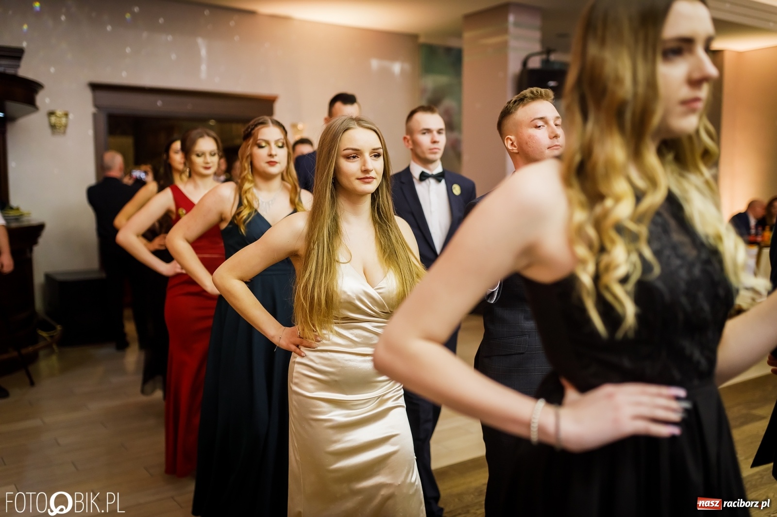 Zdjęcie w galerii na portalu naszraciborz.pl: Bal maturalny raciborskiego Ekonomika [FOTO i WIDEO] wiadomości z regionu