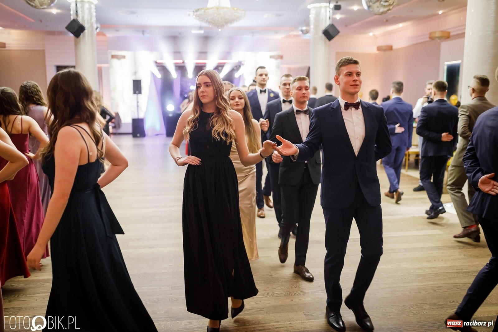 Zdjęcie w galerii na portalu naszraciborz.pl: Bal maturalny raciborskiego Ekonomika [FOTO i WIDEO] wiadomości z regionu