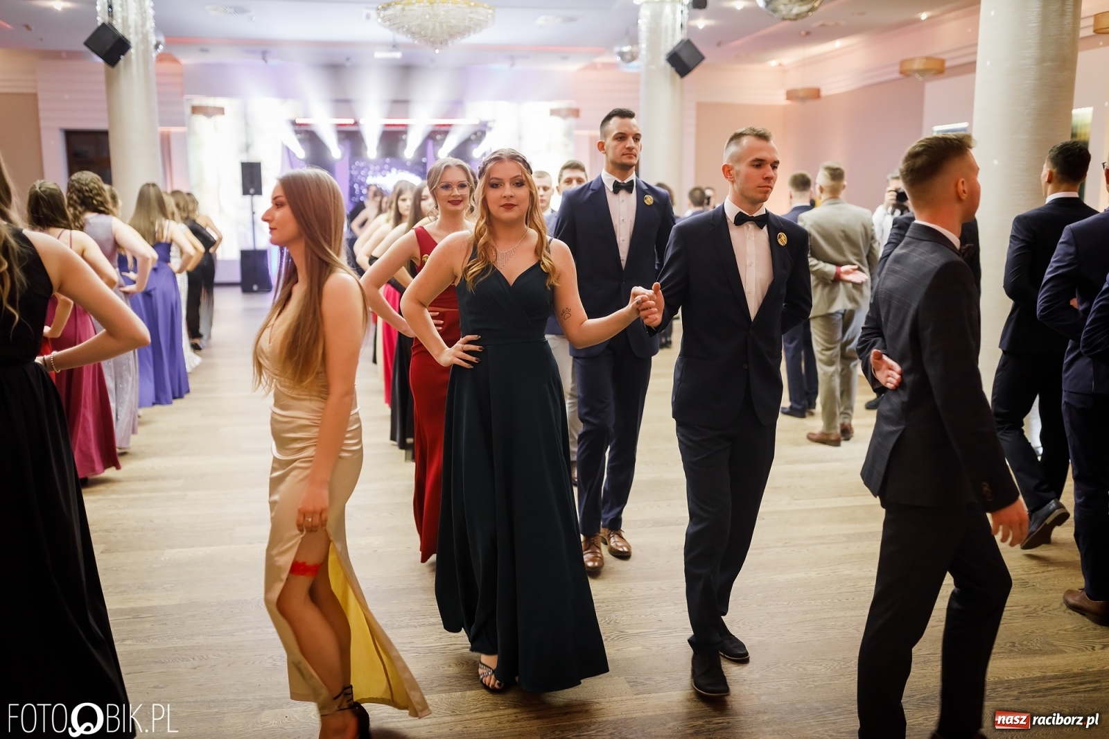 Zdjęcie w galerii na portalu naszraciborz.pl: Bal maturalny raciborskiego Ekonomika [FOTO i WIDEO] wiadomości z regionu