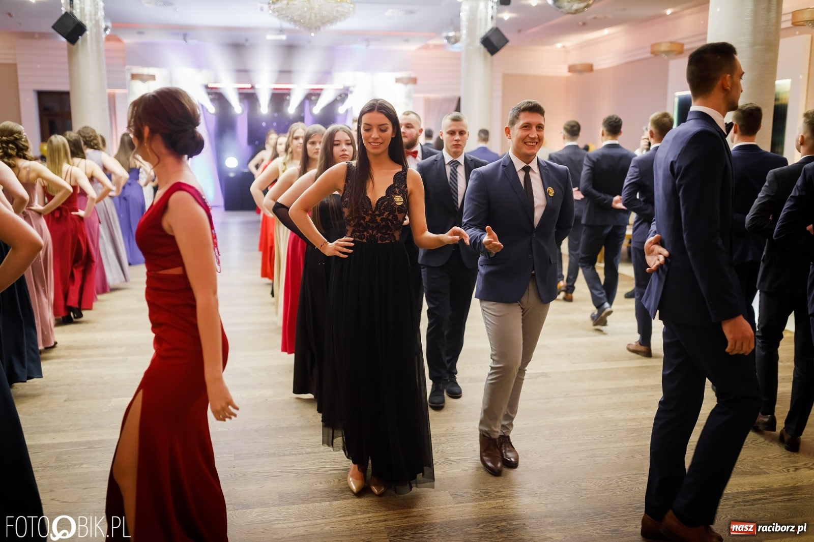 Zdjęcie w galerii na portalu naszraciborz.pl: Bal maturalny raciborskiego Ekonomika [FOTO i WIDEO] wiadomości z regionu