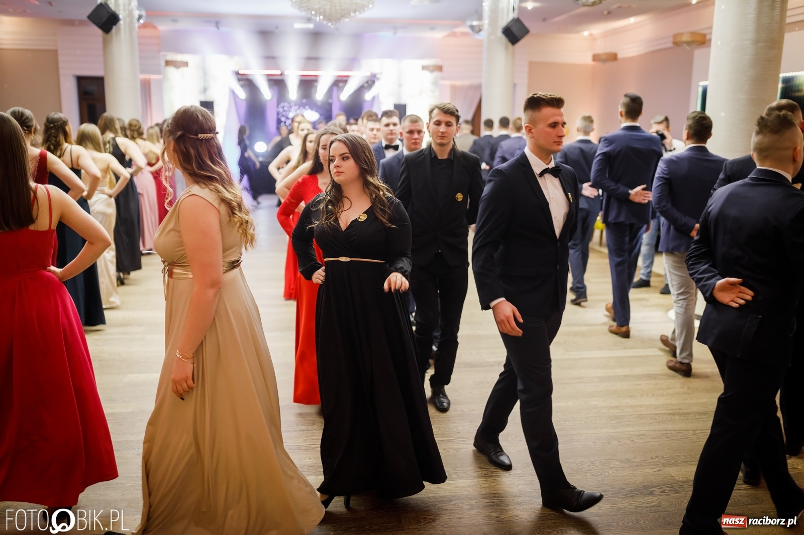 Zdjęcie w galerii na portalu naszraciborz.pl: Bal maturalny raciborskiego Ekonomika [FOTO i WIDEO] wiadomości z regionu