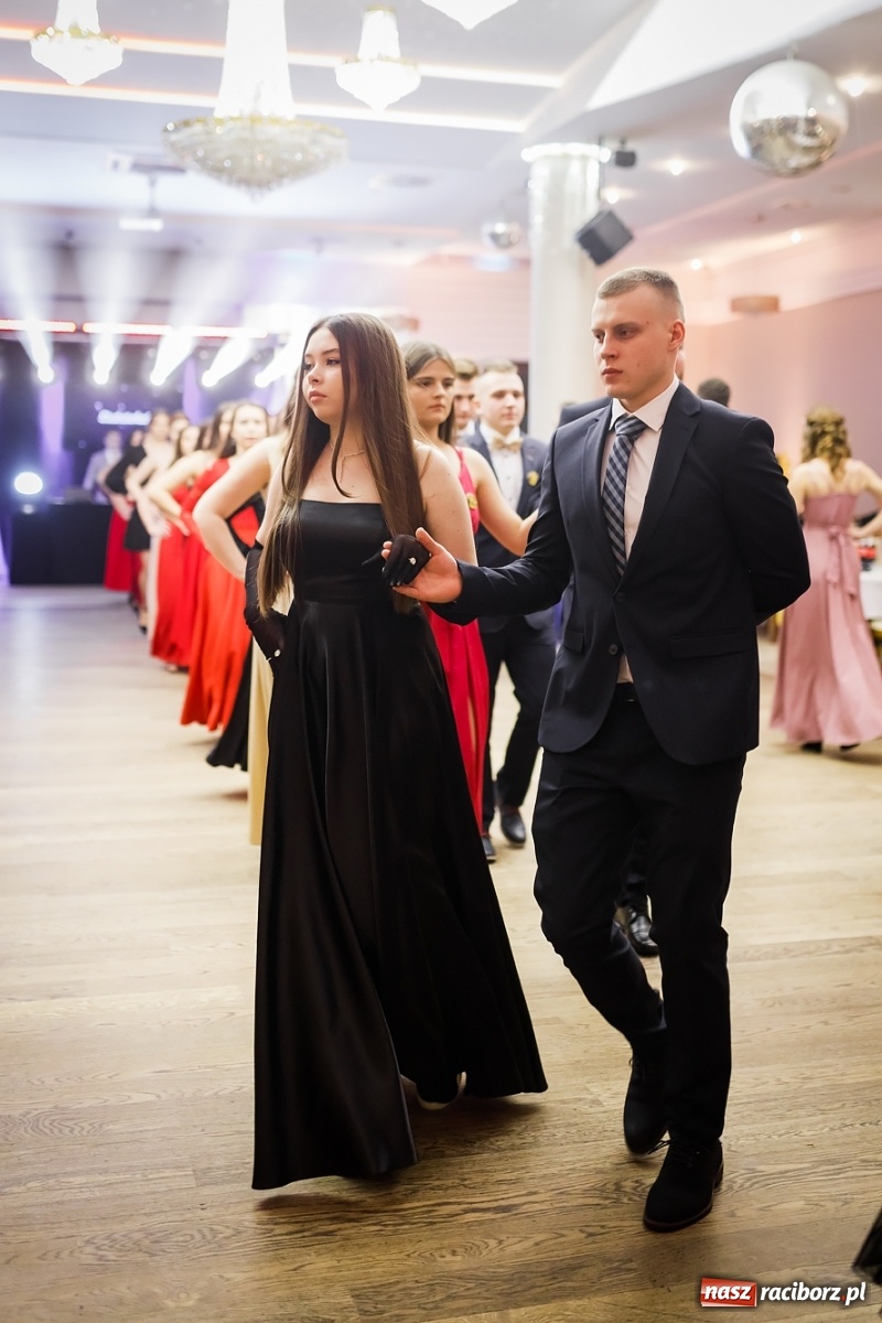Zdjęcie w galerii na portalu naszraciborz.pl: Bal maturalny raciborskiego Ekonomika [FOTO i WIDEO] wiadomości z regionu