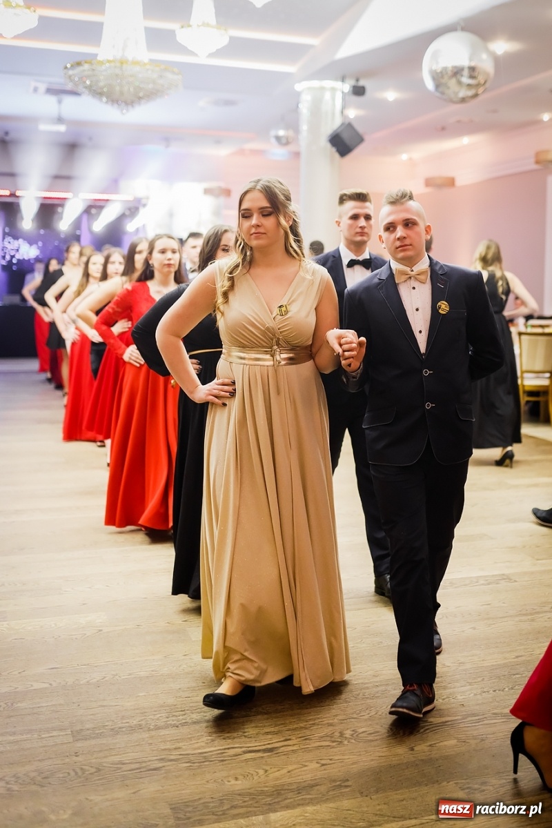 Zdjęcie w galerii na portalu naszraciborz.pl: Bal maturalny raciborskiego Ekonomika [FOTO i WIDEO] wiadomości z regionu