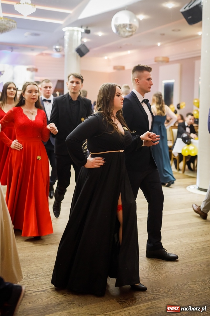 Zdjęcie w galerii na portalu naszraciborz.pl: Bal maturalny raciborskiego Ekonomika [FOTO i WIDEO] wiadomości z regionu