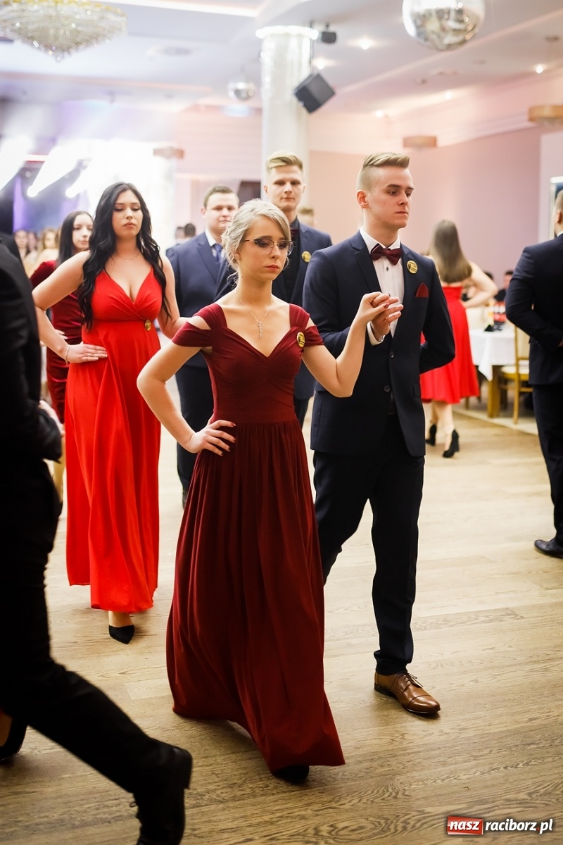 Zdjęcie w galerii na portalu naszraciborz.pl: Bal maturalny raciborskiego Ekonomika [FOTO i WIDEO] wiadomości z regionu